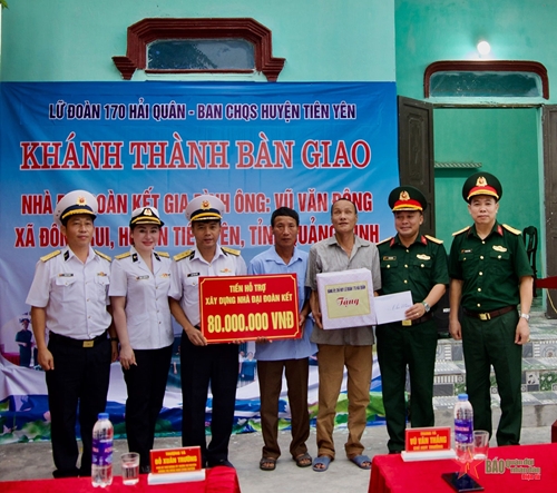 Lữ đoàn 170, Vùng 1 Hải quân: Bàn giao nhà Đại đoàn kết tặng gia đình chính sách tại Quảng Ninh